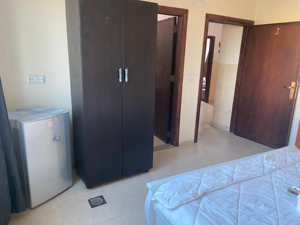 Jericho Waleed'S Hostel Exterior photo